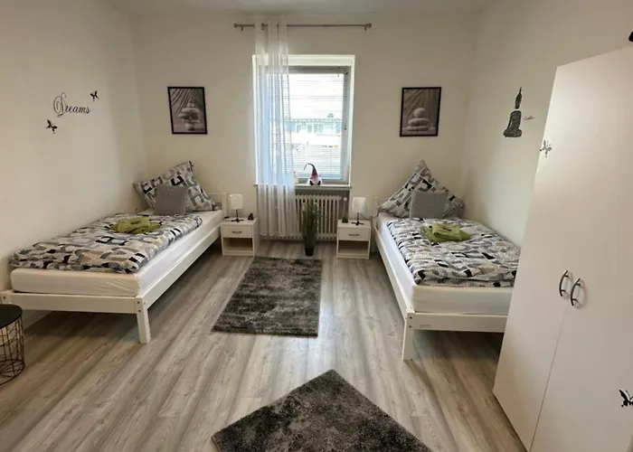 Knobloch Louis شقة *